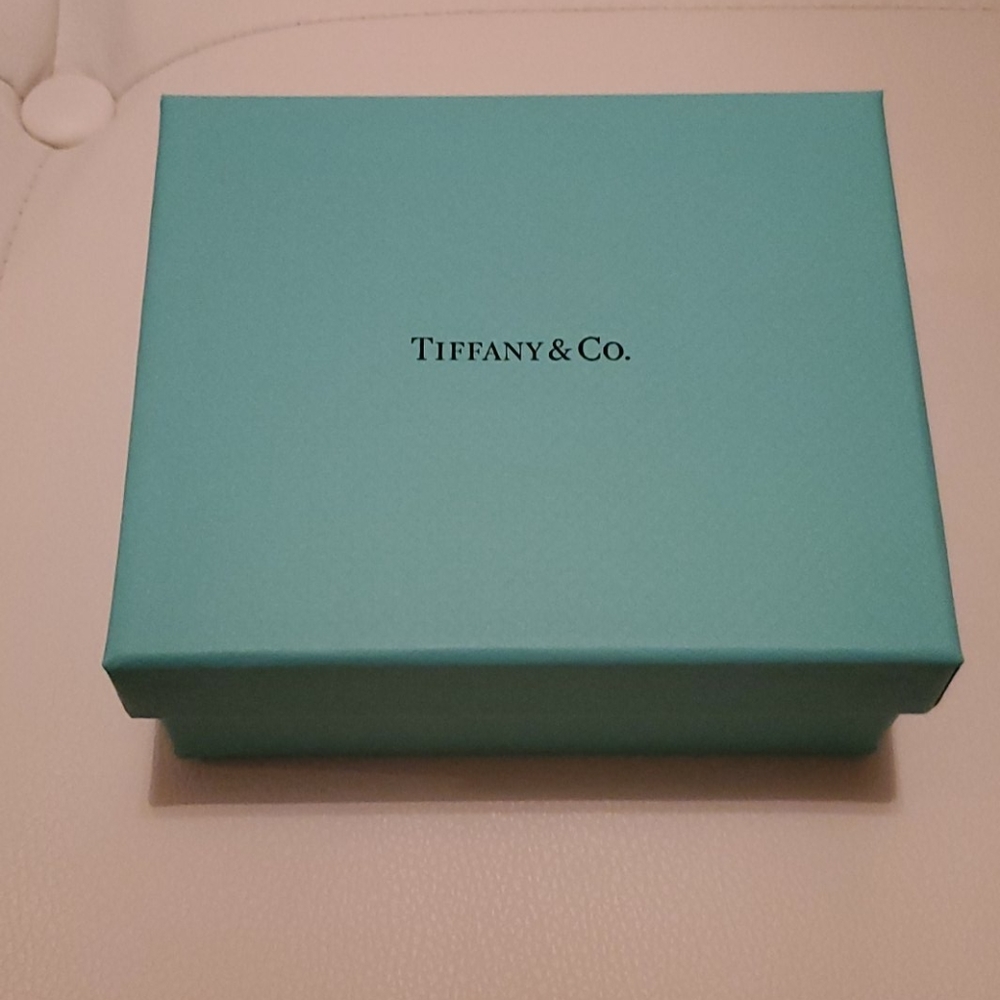 Tiffanys Empty Box